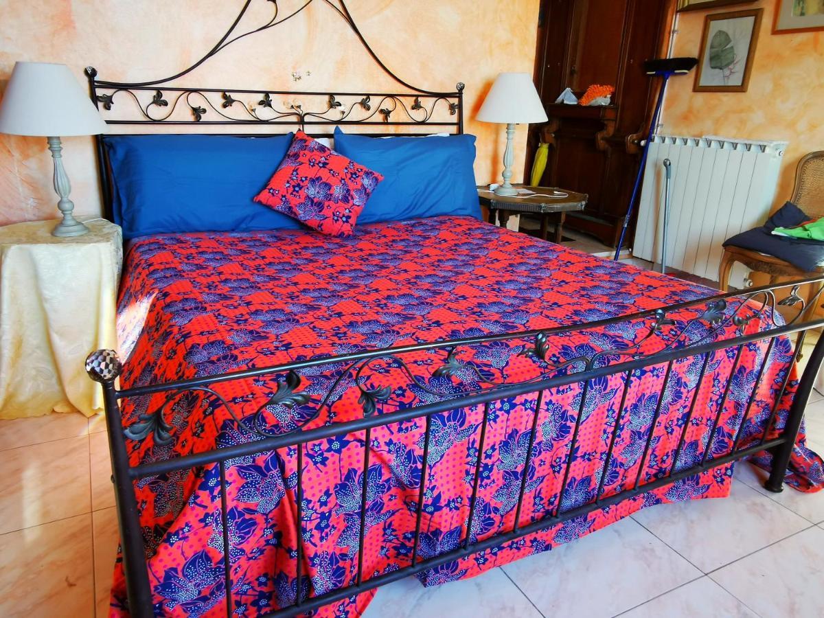 Romantic Casa Lorenzina Affittacamere Ventimiglia Exterior photo